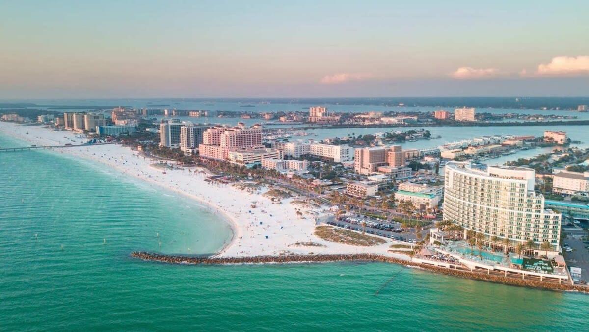 Budget Friendly Sleeps 8 Discounts Available Tampa Buitenkant foto