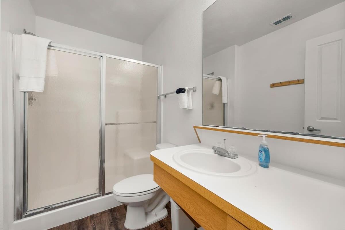 Budget Friendly Sleeps 8 Discounts Available Tampa Buitenkant foto