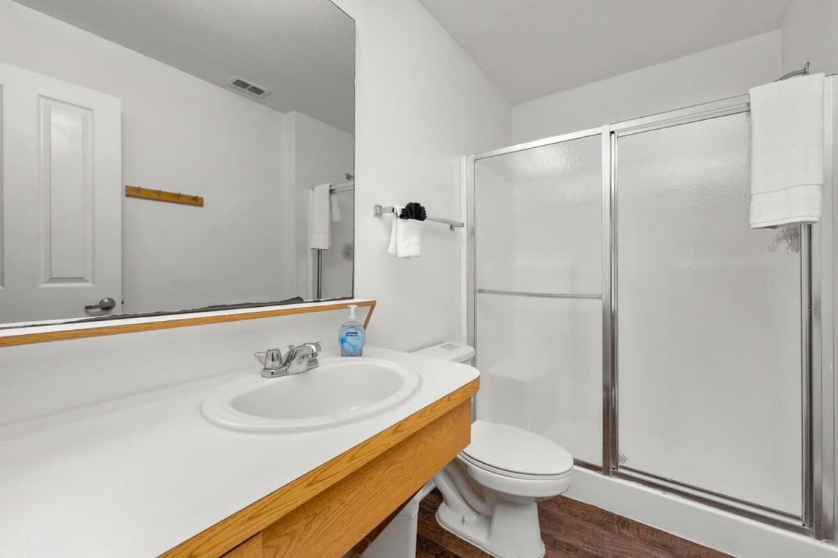 Budget Friendly Sleeps 8 Discounts Available Tampa Buitenkant foto