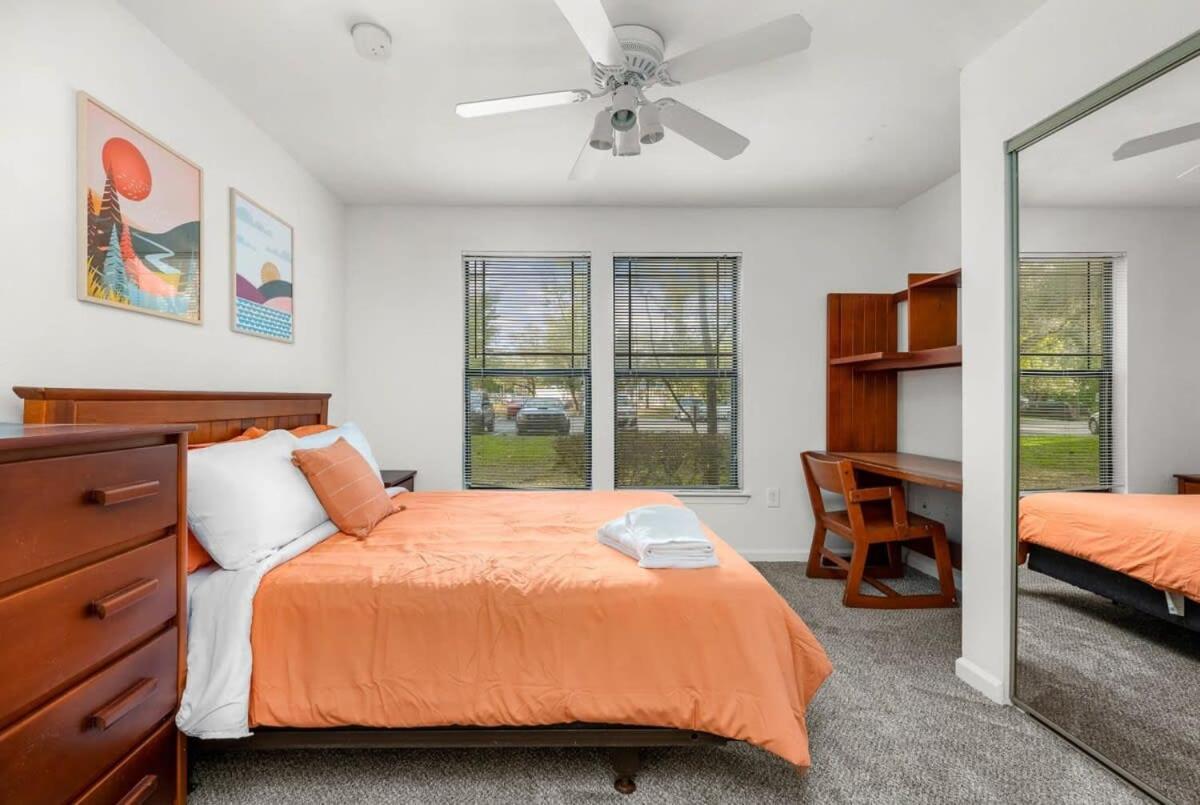 Budget Friendly Sleeps 8 Discounts Available Tampa Buitenkant foto