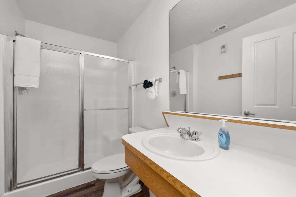 Budget Friendly Sleeps 8 Discounts Available Tampa Buitenkant foto