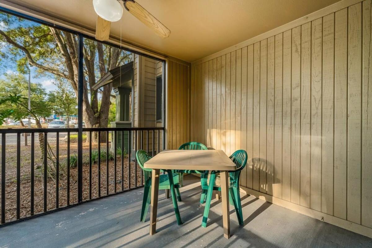 Budget Friendly Sleeps 8 Discounts Available Tampa Buitenkant foto