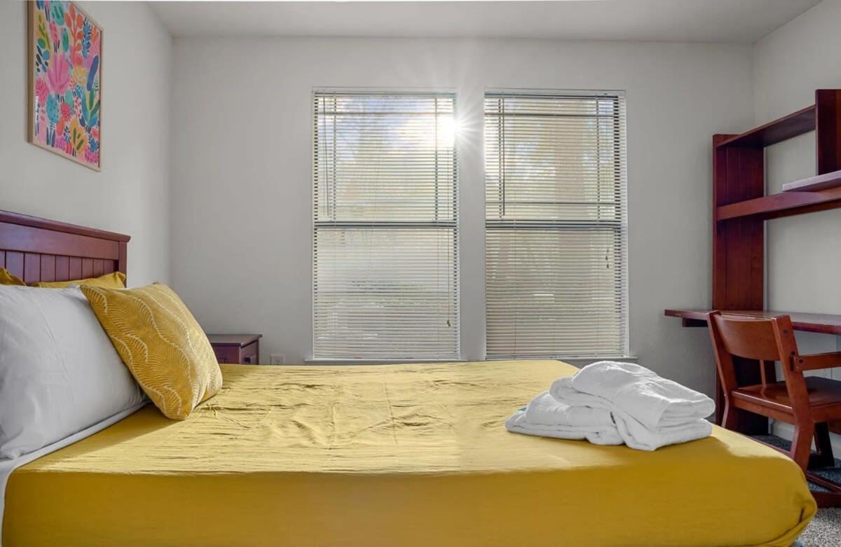 Budget Friendly Sleeps 8 Discounts Available Tampa Buitenkant foto