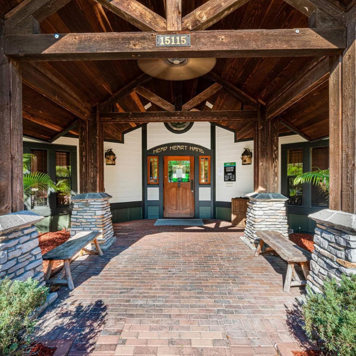 Budget Friendly Sleeps 8 Discounts Available Tampa Buitenkant foto