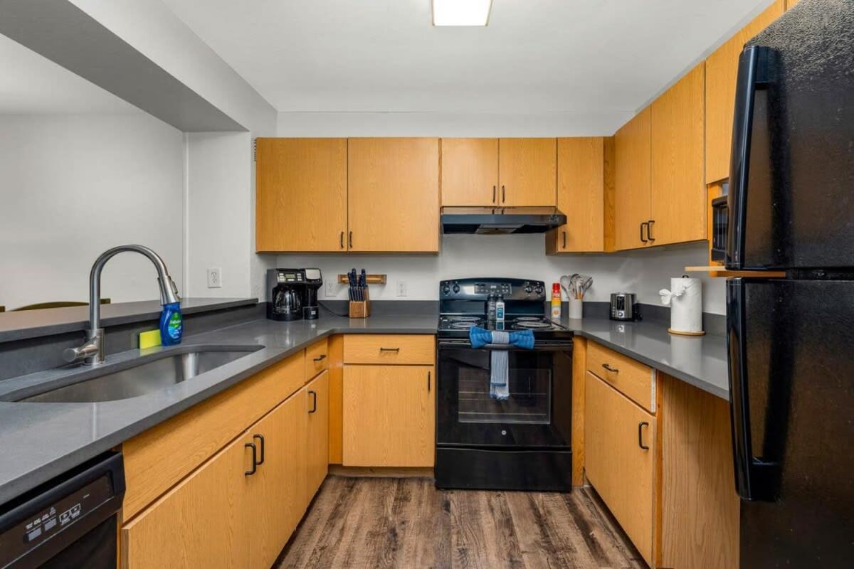 Budget Friendly Sleeps 8 Discounts Available Tampa Buitenkant foto