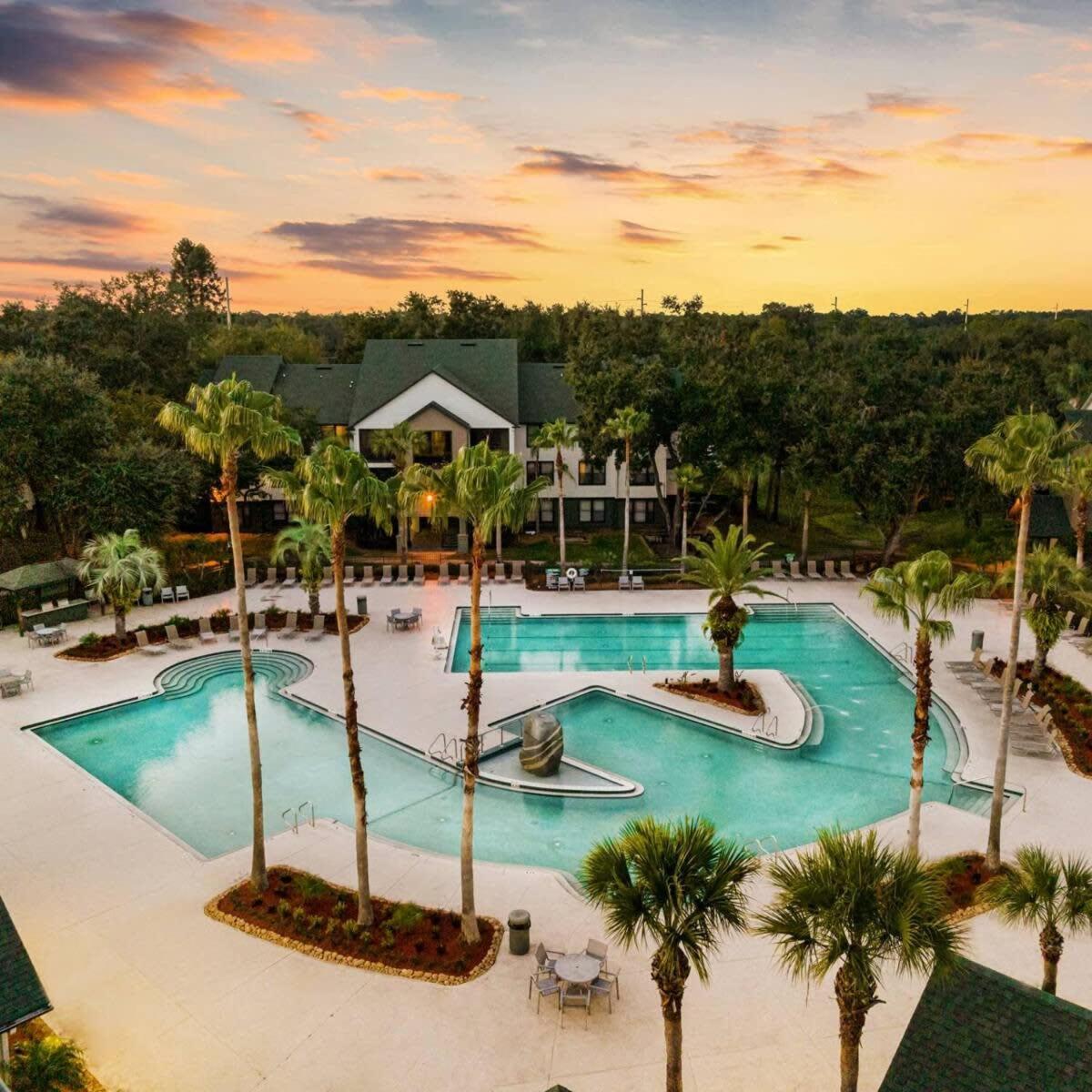 Budget Friendly Sleeps 8 Discounts Available Tampa Buitenkant foto
